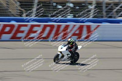 media/Jun-26-2022-Fastrack Riders (Sun) [[e3c435f101]]/Level 2/Start Finish/